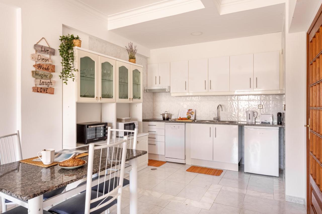Joivy Deluxe Apt With Terrace In Costa Da Caprica コスタ・ダ・カパリカ エクステリア 写真